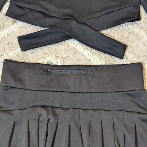 Black Criss Cross 2-Peice Tennis Set Size M - Picture 4 of 8